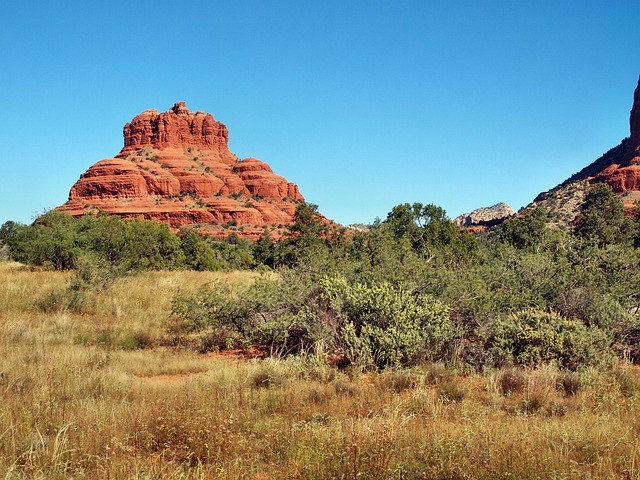 Red Rock Paradises: Tourism, Real Estate, and Visitor Experiences