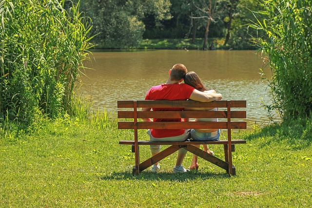 Designing Welcoming Spaces: Hospitality & Family Bonds in Real Estate