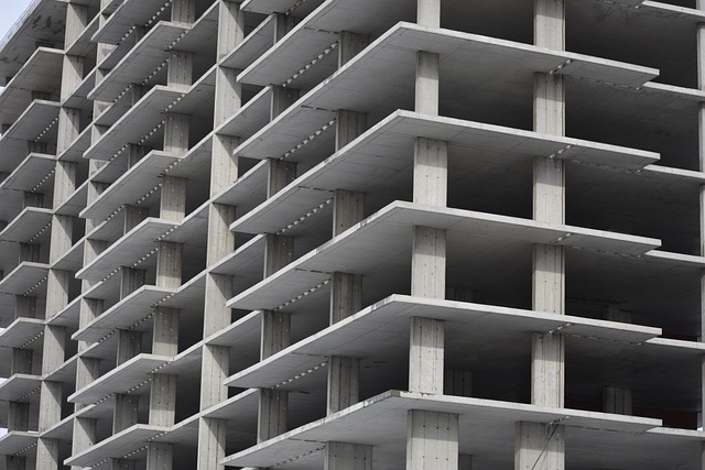 real-estate-tech-640x480-97272887.jpeg