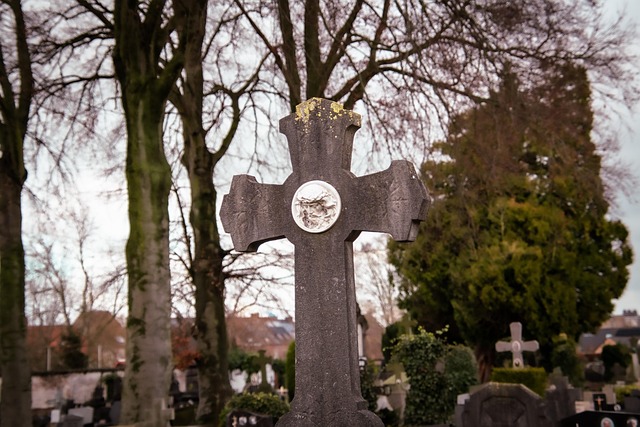tombstone-640x480-57219432.jpeg