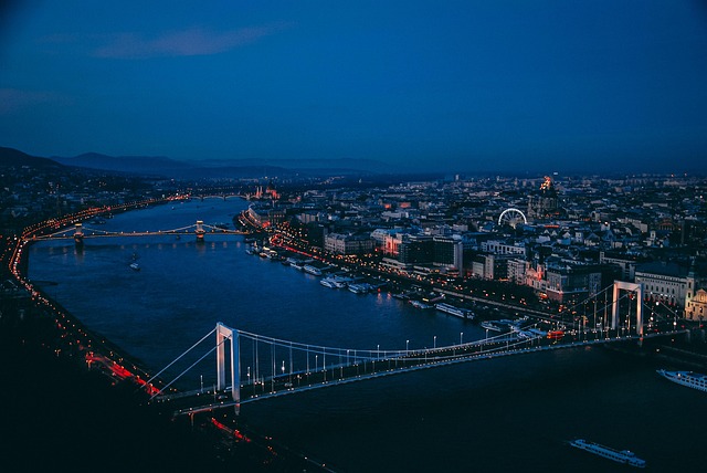 Public Projects as Gateways: Attracting Private Investment in Real Estate