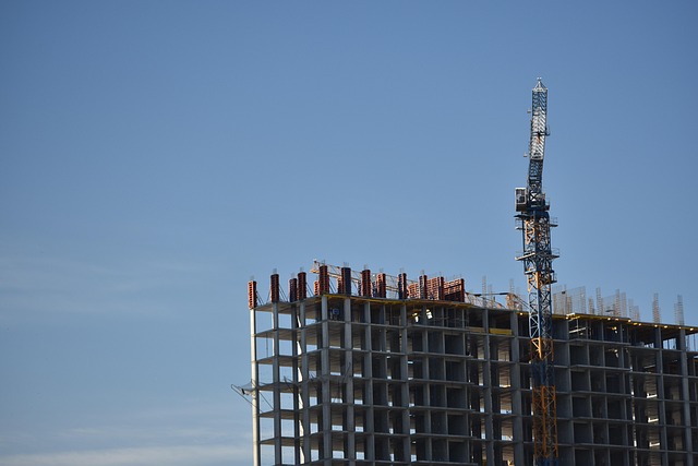 Navigating Real Estate: Unveiling Private vs Government-Backed Coverage
