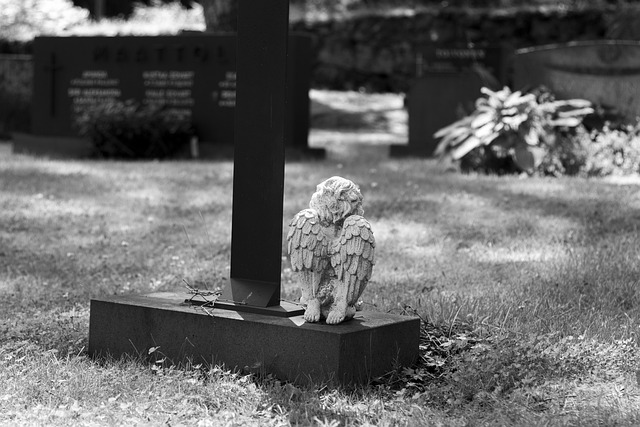 tombstone-640x480-89675668.jpeg