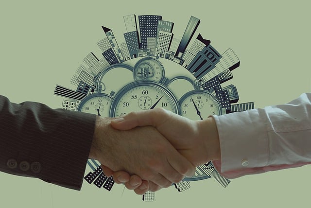 commercial-management-640x480-22499104.jpeg
