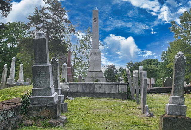 tombstone-640x480-68846758.jpeg
