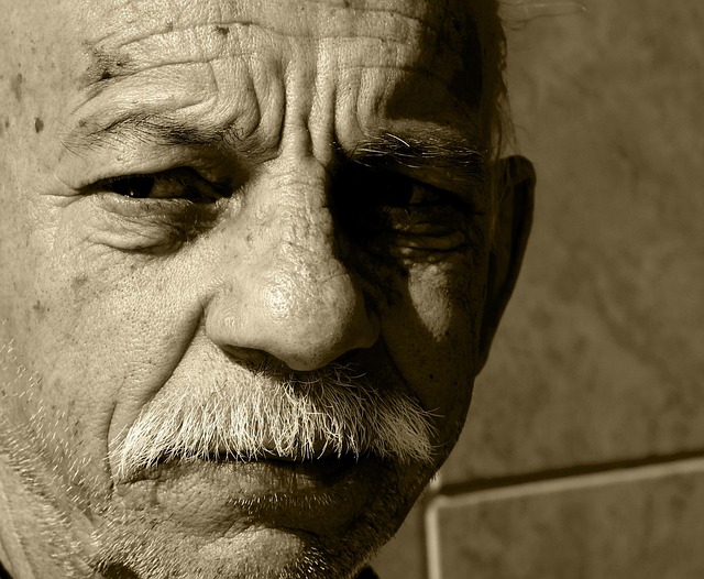 senior-housing-640x480-19383625.jpeg