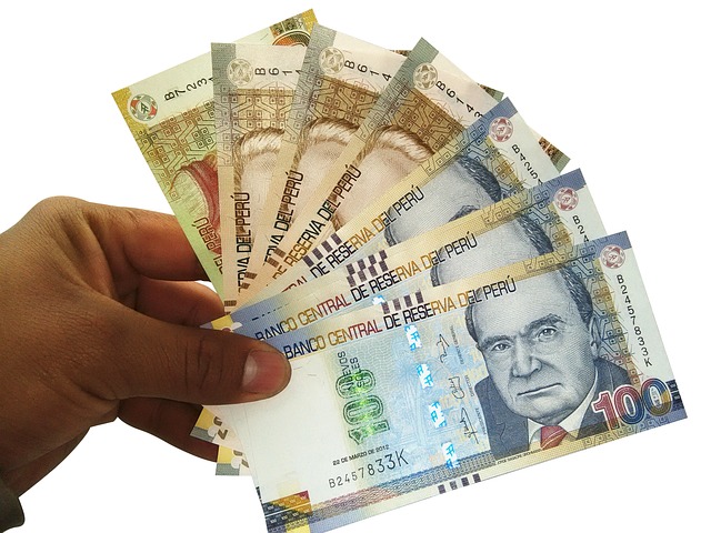 debt-income-640x480-21116635.jpeg