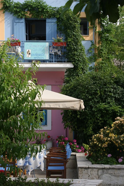 green-building-640x480-97432333.jpeg