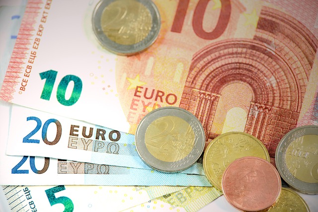 heloc-loan-640x480-91003539.jpeg