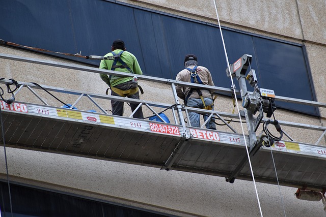 hiring-contractors-640x480-80772398.jpeg