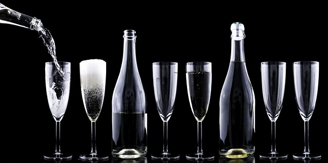 luxury-marketing-640x480-46733731.jpeg