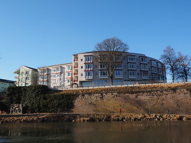 Senior-Housing